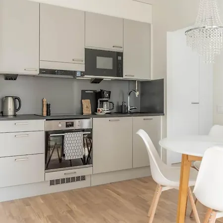 Apartment Cozy Right Next To Metro Station
