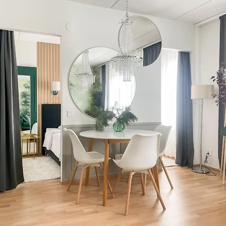 Cozy Right Next To Metro Station * Espoo